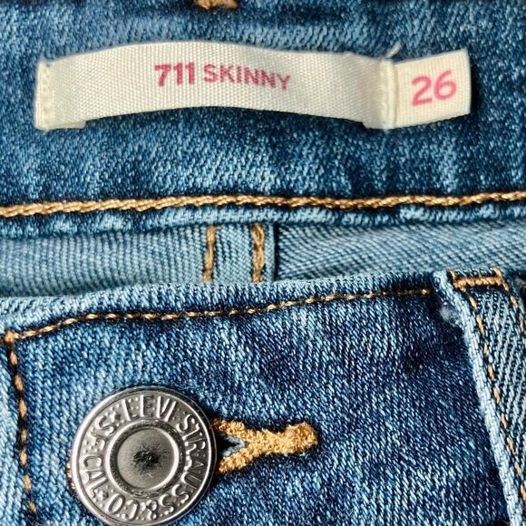 Levi’s 711 Distressed Skinny Jeans with Raw Hem in Blue Wash Women’s 26 - Picture 6 of 8